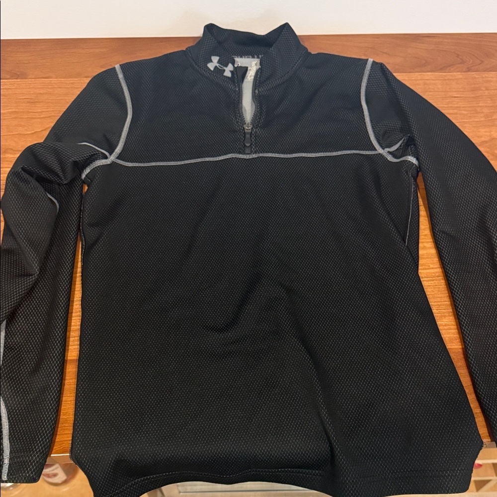 Men’s under armor black quarter zip size small